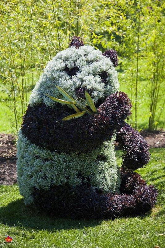rzeźby ogrodowe miś panda montreal