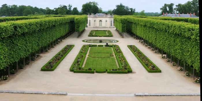 projektowanie ogrodu francuskie pomysły na ogród krajobraz zamek drzewa kwiaty