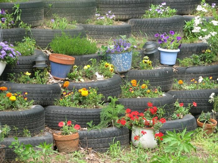 idées de jardin pots de plantes insolites fleurs colorées