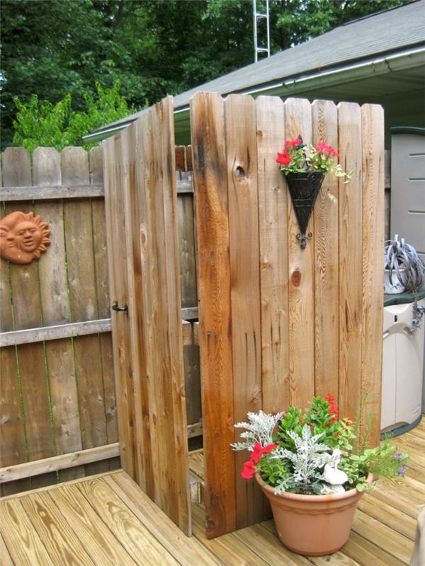 idées de jardin installation de douche cabine de douche