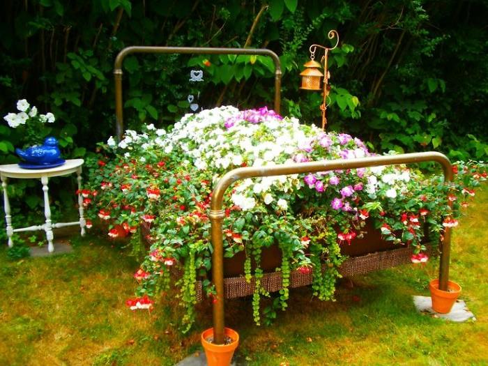 faites vous-même des idées de jardin lit en métal vintage