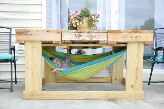 Mobilier de jardin en palettes cadre hamac