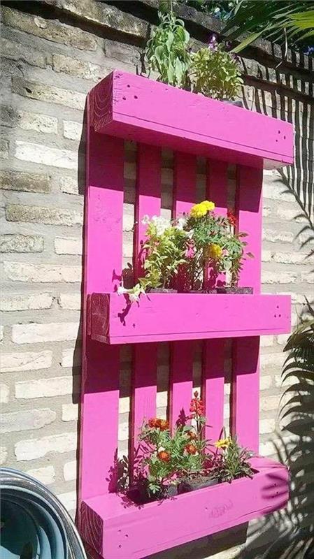 Etagère de salon de jardin en palette