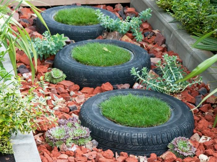conseils de jardinage conception vieille voiture pneus plantes conteneurs jardin