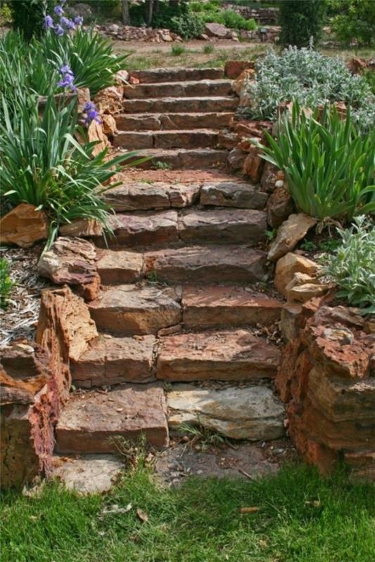 allée de jardin en pierres naturelles