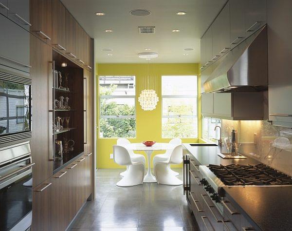żółta malowana kuchnia projektuje maślane akcenty siedzenia akryl
