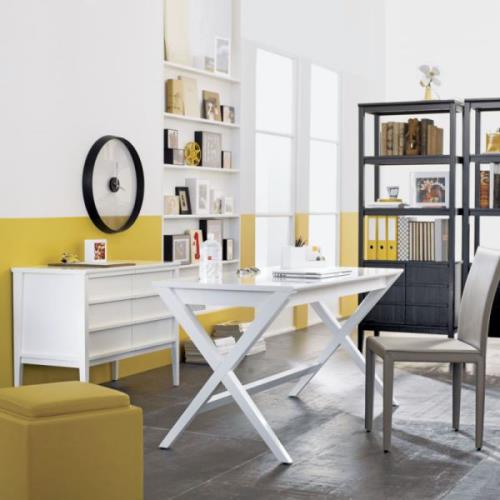 accents jaunes dans le bureau à domicile inspiration de bureau mobilier de bureau blanc étagère noire tabouret mural jaune ambiance de pièce très fraîche