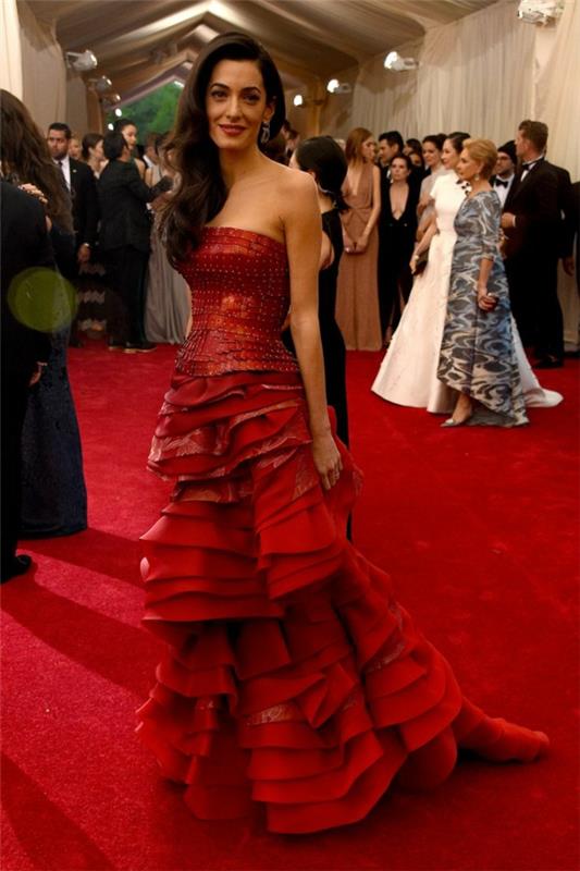 George Clooney dziewczyna Amal Cloony czerwona sukienka