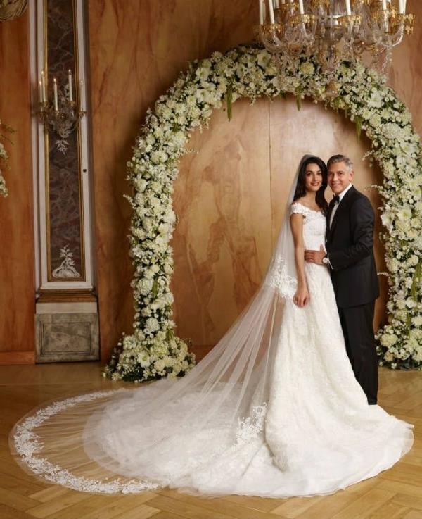 George Clooney dziewczyna i żona amal suknia ślubna