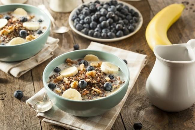 Petit déjeuner biologique Quinoa aux noix