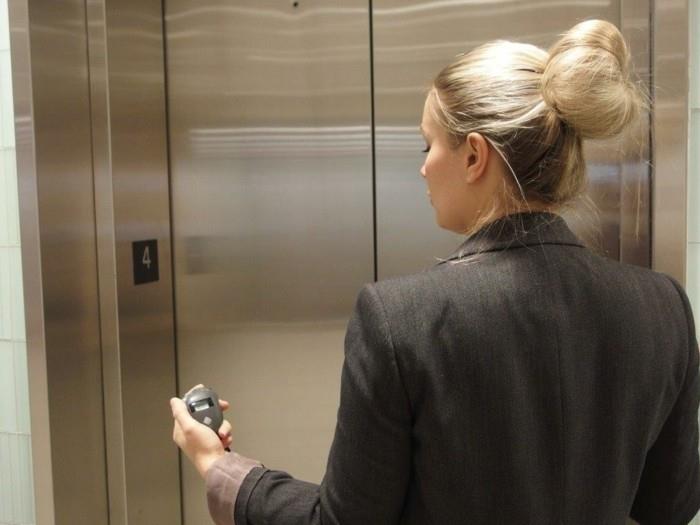 wskazówki dotyczące zdrowego trybu życia rzadziej korzystaj z windy