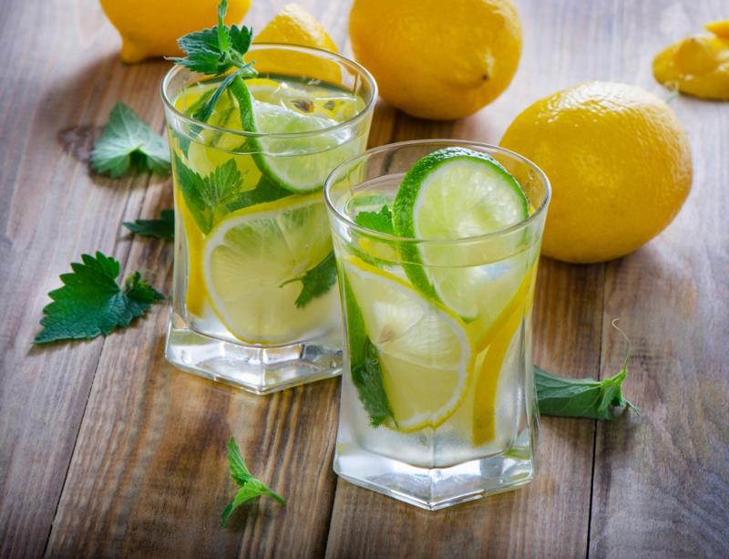 prowadzić zdrowe życie zdrowe nawyki woda z cytryną
