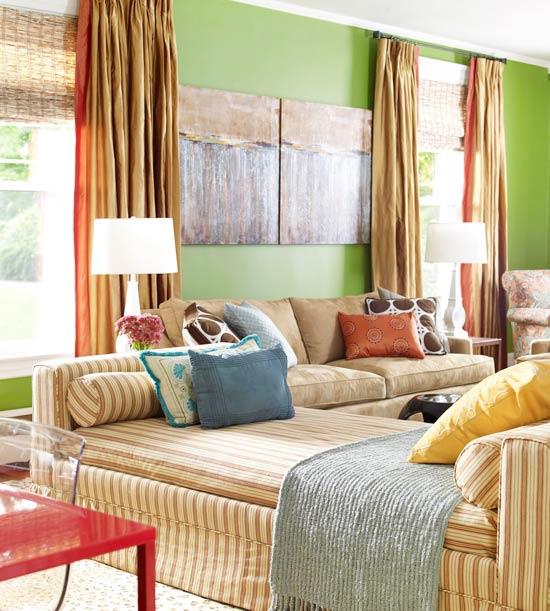odważna kolorystyka Twojego salonu miętowo-zielona ściana akcentująca