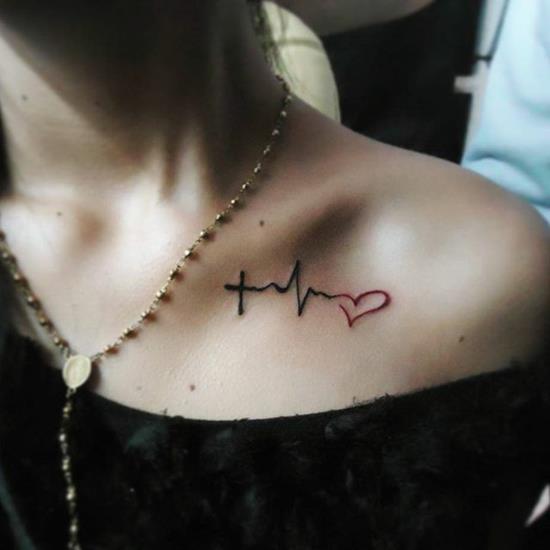 foi amour espoir tatouage épaule femmes