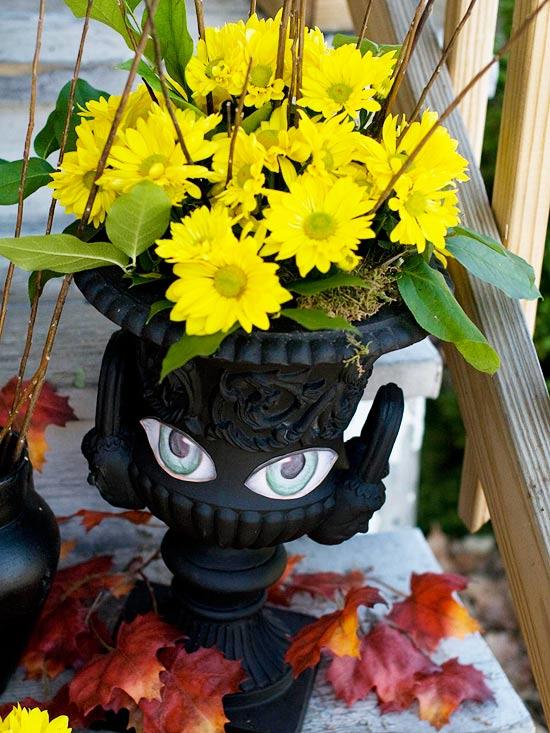 idées d'artisanat d'halloween contenant de fleurs avec des yeux
