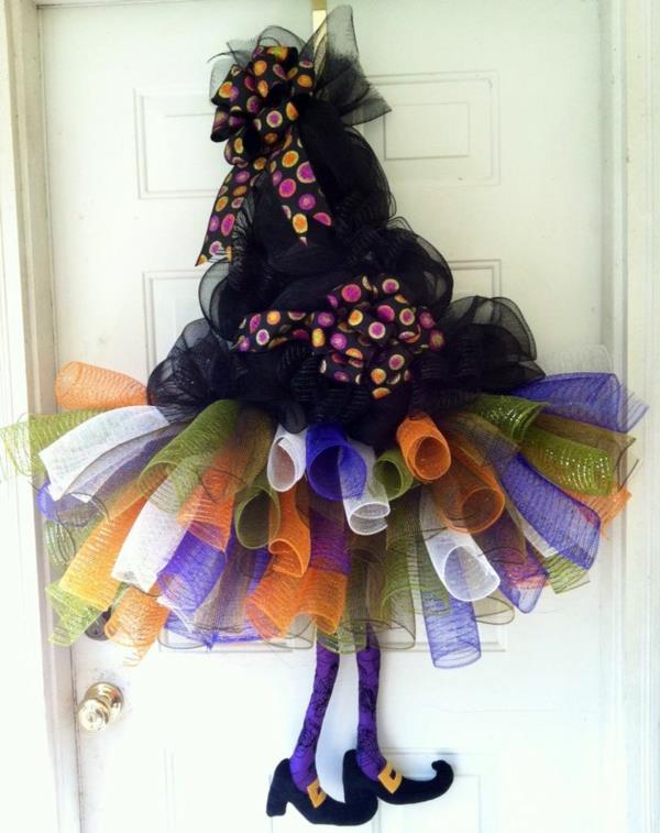 halloween-decoration-do-it-yourself-fun-porte-couronne-sorcière
