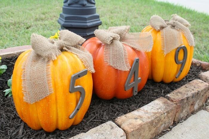 świeże pomysły na dekorację dyni halloween na wejście