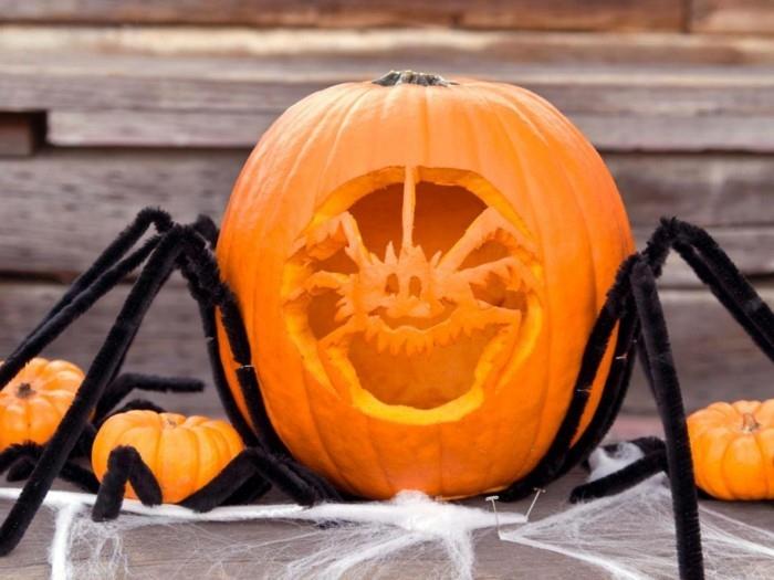 Halloweenowe rzeźbienie w dyni kreatywne pomysły zrób sam pająk