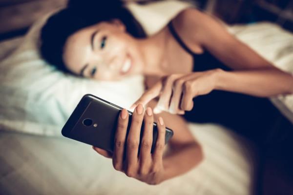 zaburzenia snu uzależnienie od telefonu komórkowego