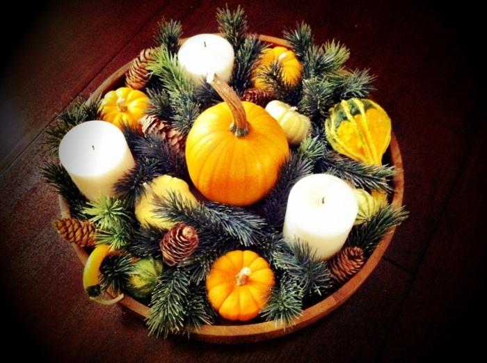 décoration d'automne décoration d'hiver bricoler avec des pommes de pin cheminée décoration de noël avec citrouille