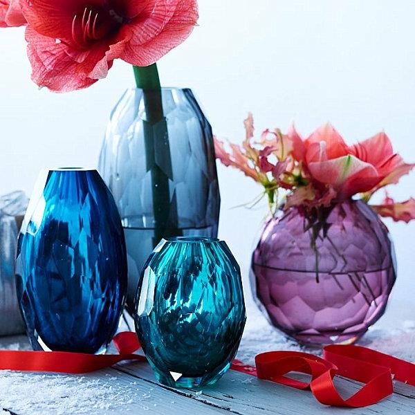 wspaniałe pomysły na przyjęcie sprzyja wazony na kwiaty szklane fioletowe niebieskie klejnoty