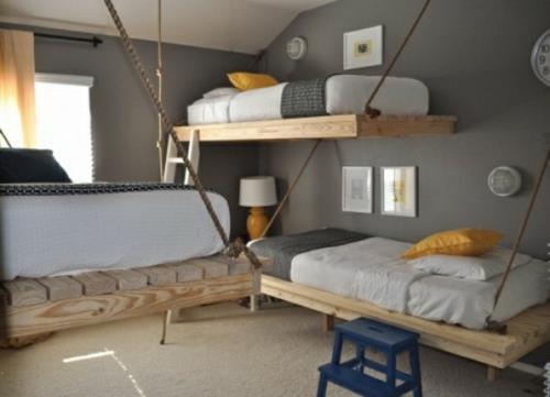 magnifique conception de chambre d'enfants mur de trois enfants attaché