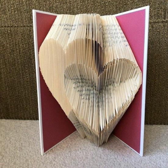 prezent ślubny diy książki ślubne składane serca