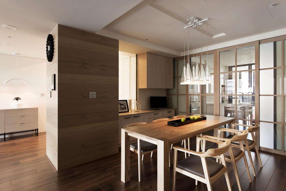 Prostor obývacího pokoje zvětšíme zmenšením kuchyňského prostoru