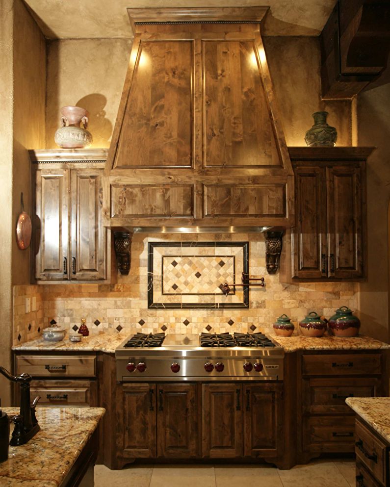 Интериор на малка кухня в италиански стил, декор