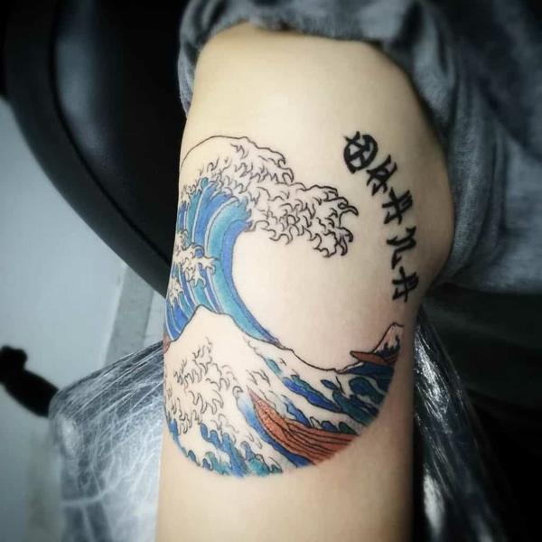 vagues de tatouage ohana japonais