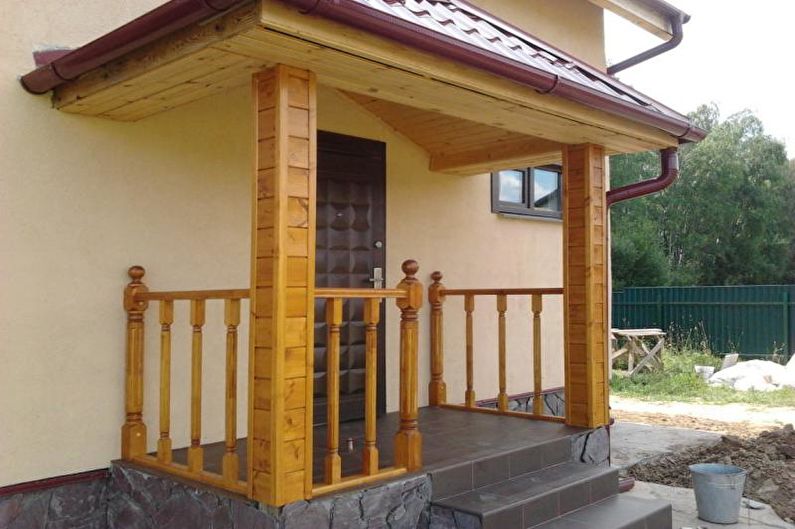 Výroba verandy s baldachýnem pro soukromý dům - fotografie