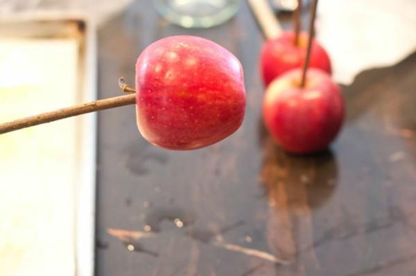 Przepis na Kandyzowane Jabłka Stopniowo Świąteczne Pałeczki Cukierkowe