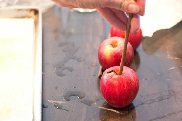 kandyzowane jabłka przepis krok po kroku czerwone jabłko Świąteczne cukierki
