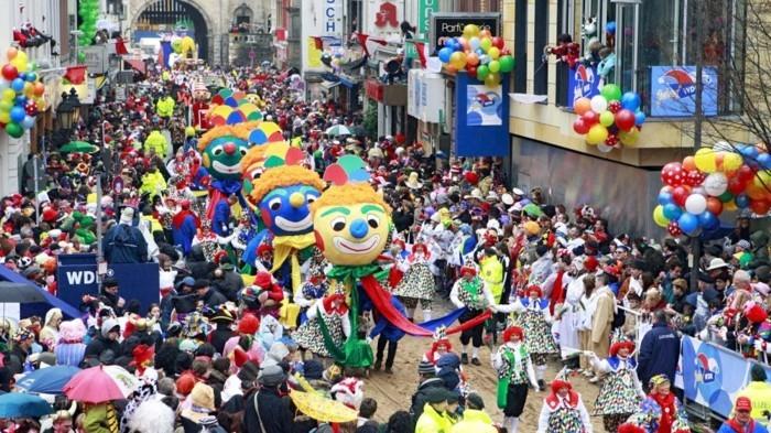 karnawał 2017 kolonia kölle róża poniedziałek parada kostiumy karnawałowe