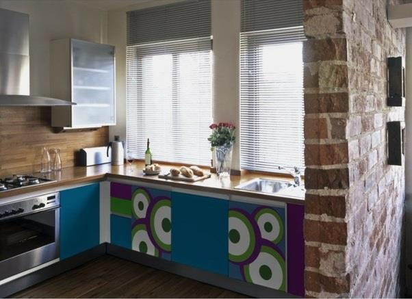 couvrir les armoires de cuisine avec du papier d'aluminium manifaktur renouveler les façades de cuisine