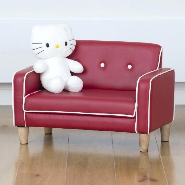 meble dziecięce czerwona skórzana sofa