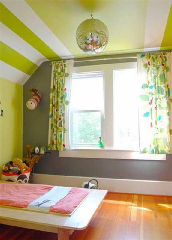 couleurs de la chambre des enfants peinture murale plafond vert rayures blanches