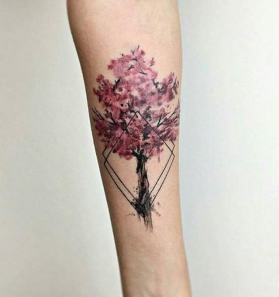 kwiat wiśni tatuaż drzewo geometryczne