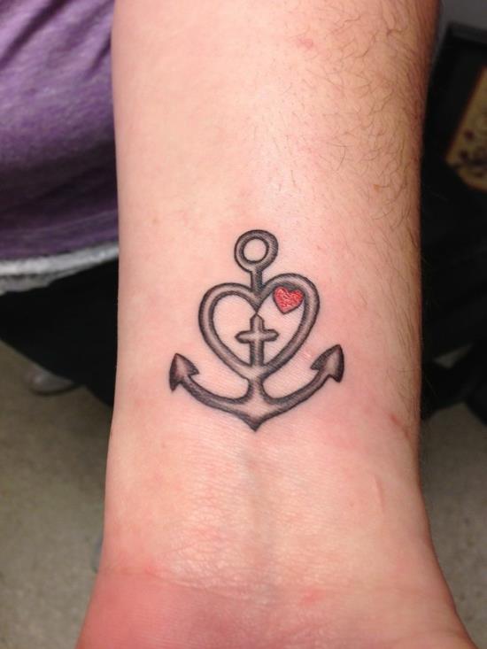 croyance classique amour espoir tatouage avant-bras