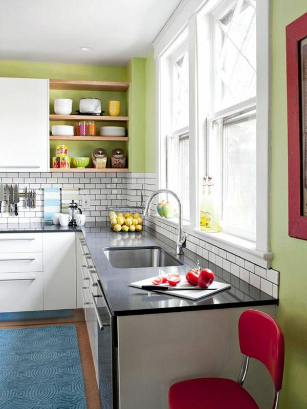 aménager une petite cuisine conseils d'ameublement couleur de mur vert