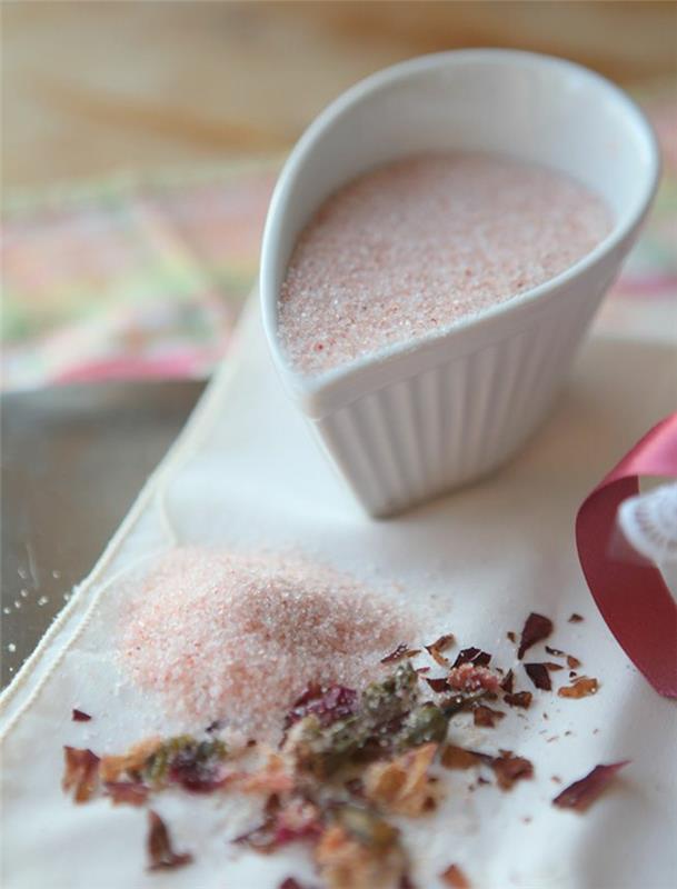 cuisiner avec du sel de l'Himalaya a un effet sain sur le sel