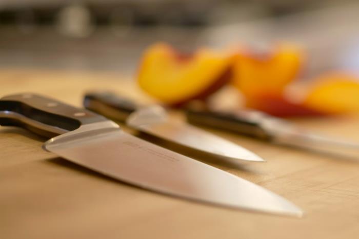conseils de cuisine couteau à des fins de taille différente