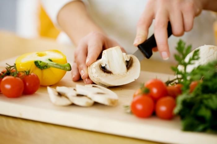 conseils de cuisine produits découper planche à découper préparer des aliments