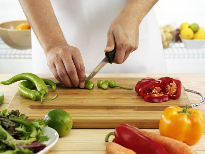 conseils de cuisine couper les légumes couteau assorti mode de vie