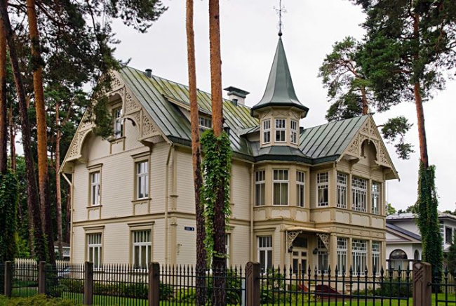 Къщи с малки кули често могат да бъдат намерени в Прибалтика