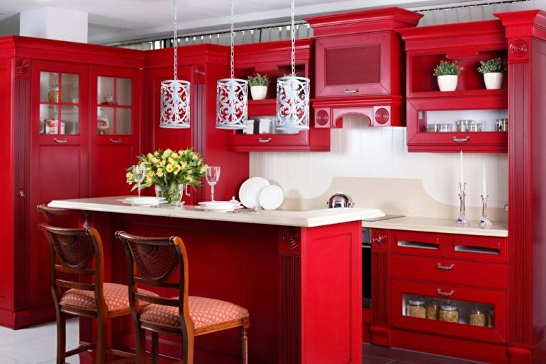 مطبخ أحمر على الطراز الشرقي - تصميم داخلي