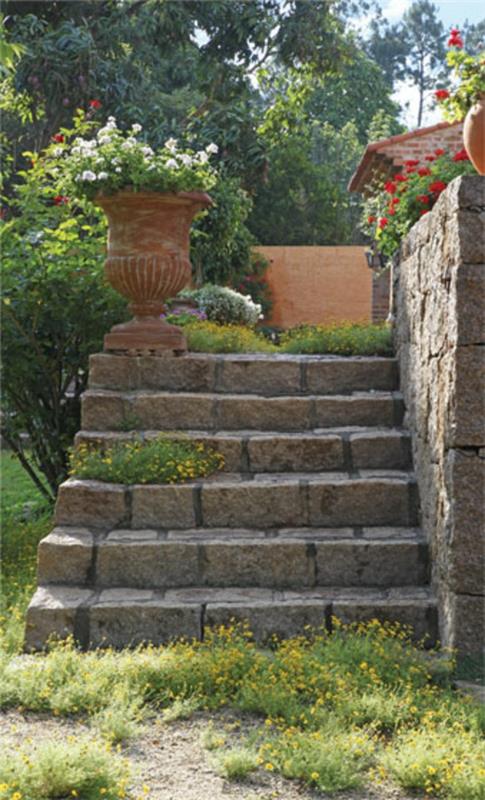 kreatywne pomysły na ogród ogrodnictwo i kształtowanie krajobrazu kamienne schody ogrodzenia kwiaty