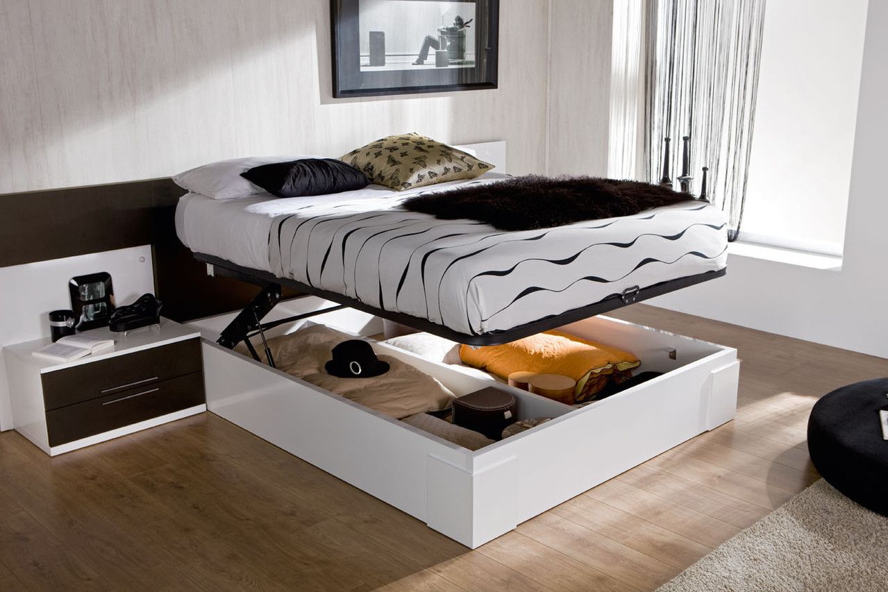 Pohodlný design poskytuje rychlý přístup k boxům pod postelí