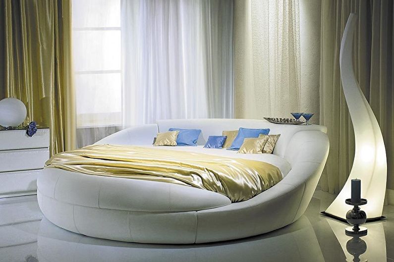 Kulatá postel v ložnici - foto