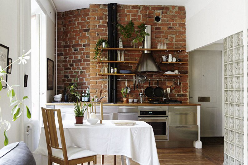 Дизайн на малка кухня (Хрушчов) в стил таванско помещение - снимка